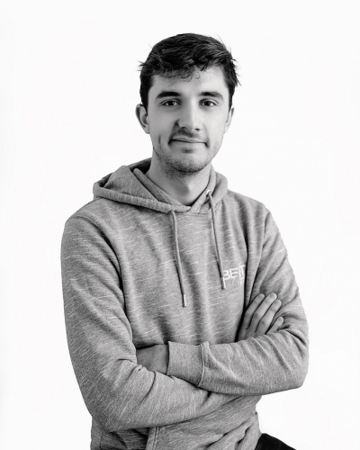 Antoine main